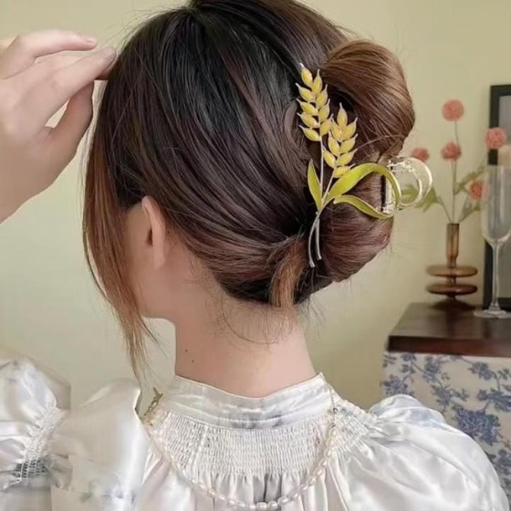 Golden Wheat Hair Claw Clip, Elegant Botanical Leaf Metal Accessory